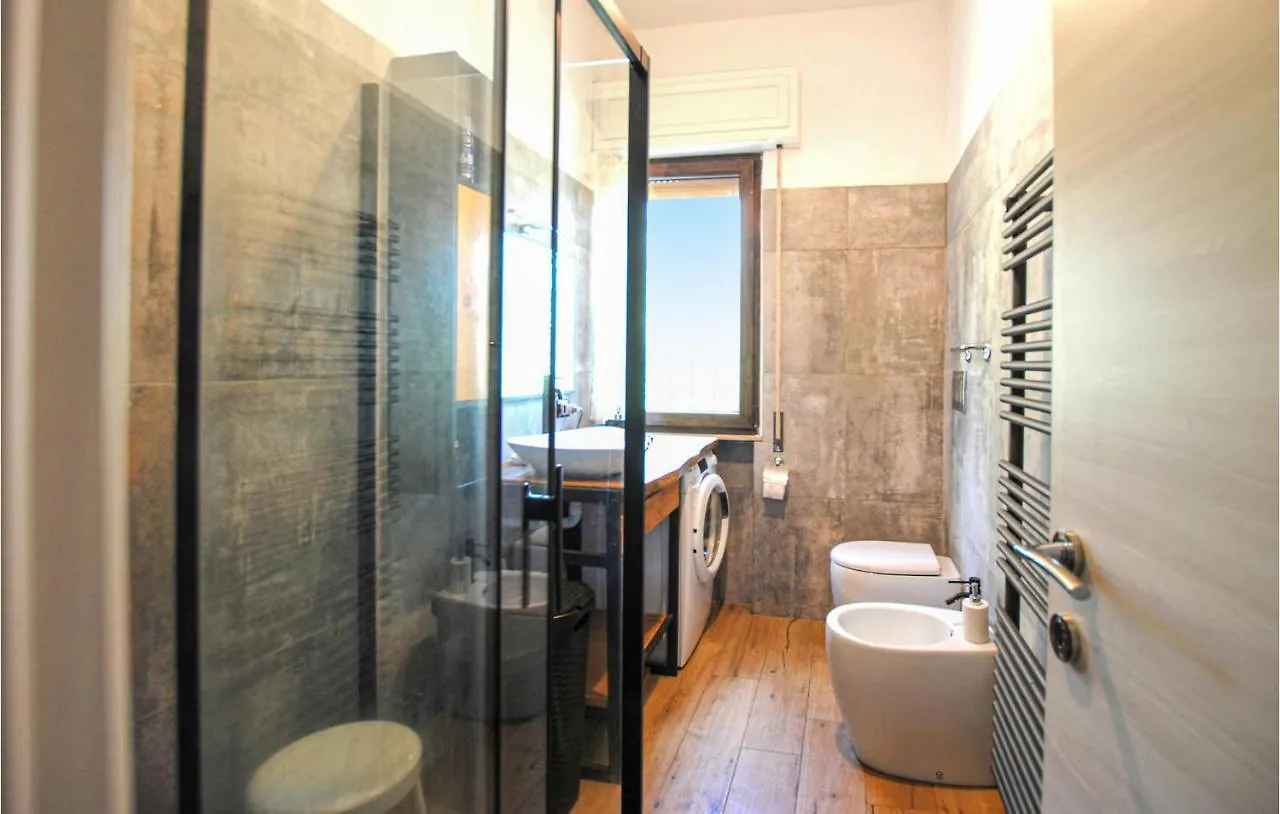 2 Bedroom Nice Home In Πέσια